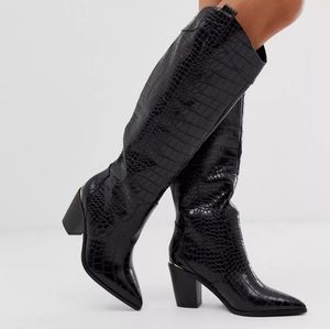 Western pull on knee boots in black croc